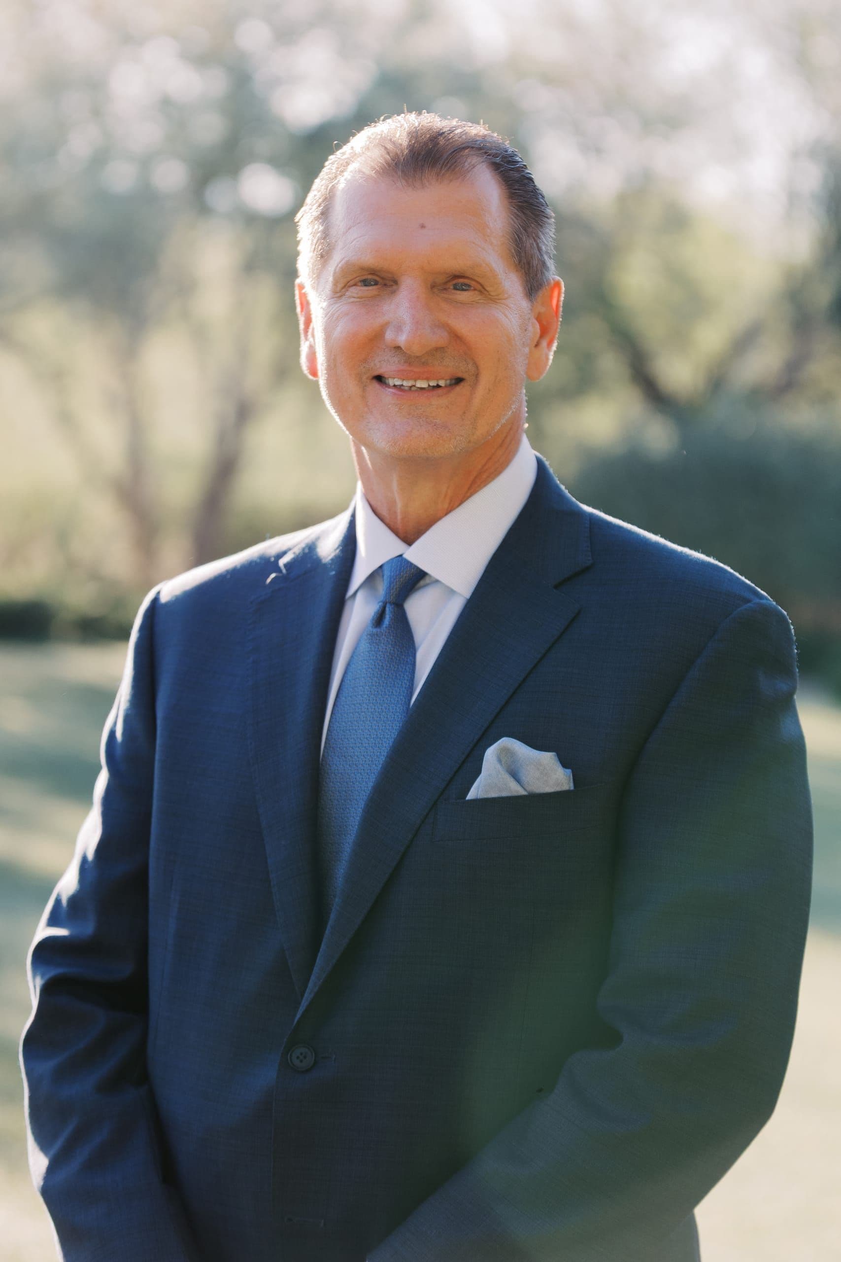 Dr Steven Locnikar