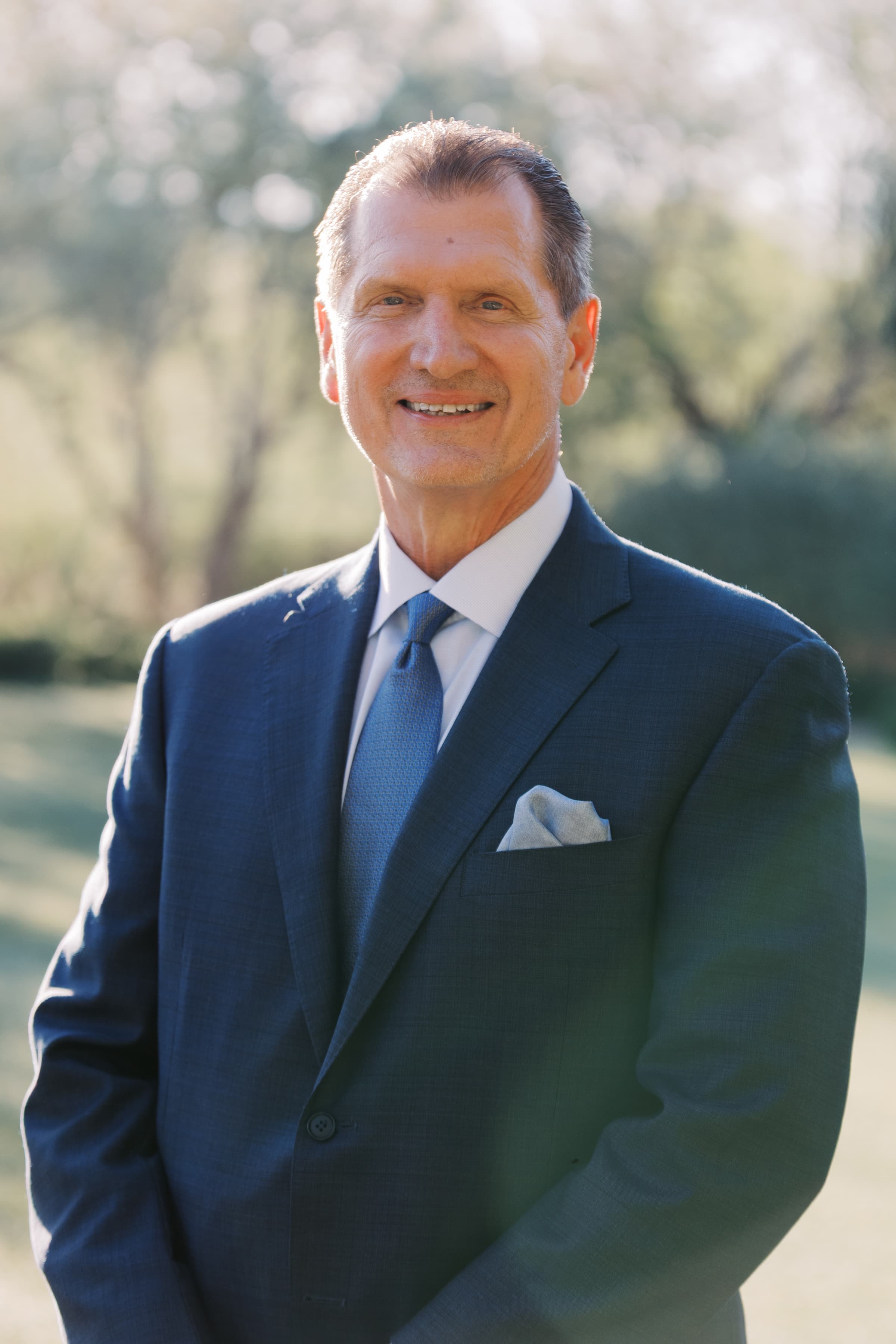 Dr Steven Locnikar