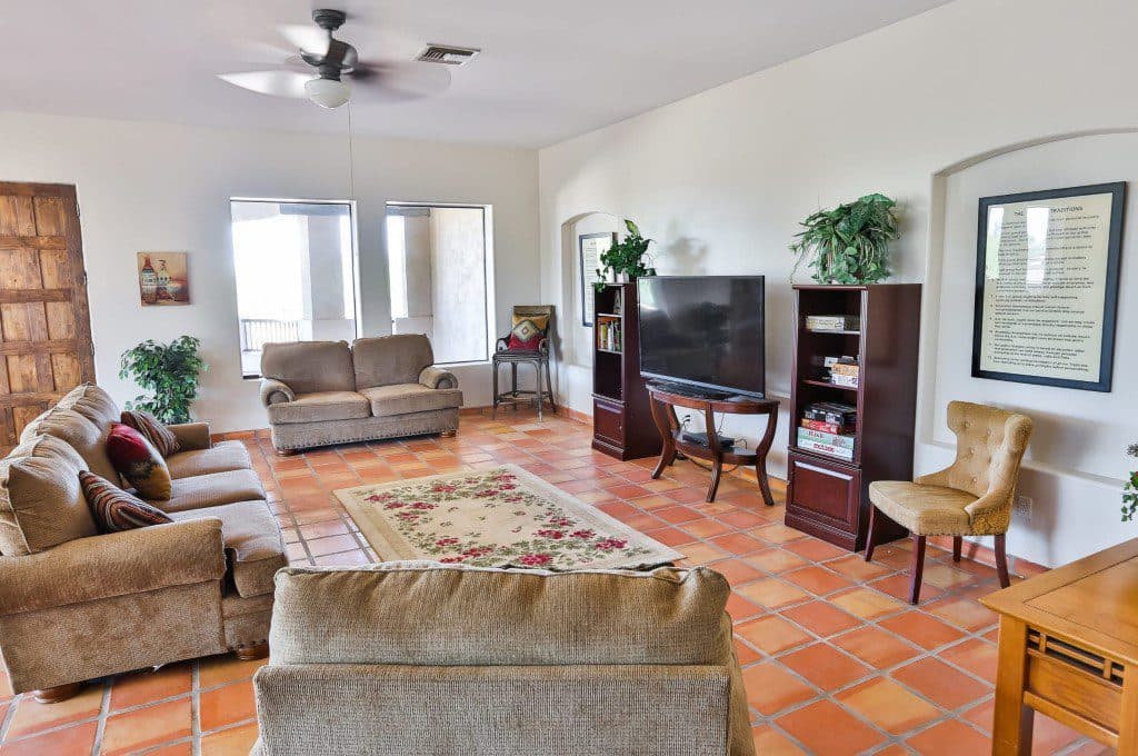 Women's housing photo 14 at Scottsdale Providence