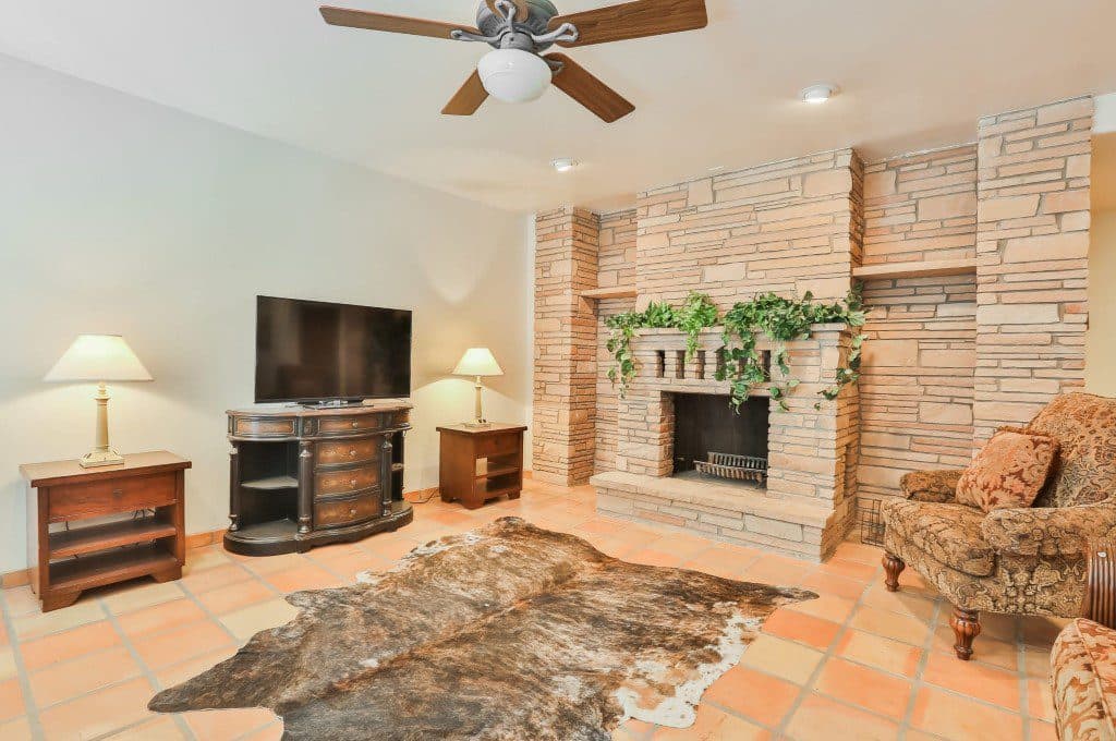 Women's housing photo 3 at Scottsdale Providence